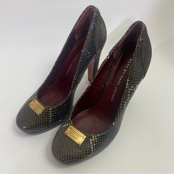 Marc Jacobs Snake Print Platform Pumps Block Heels 6 / 36 Buckle - Picture 3 of 13